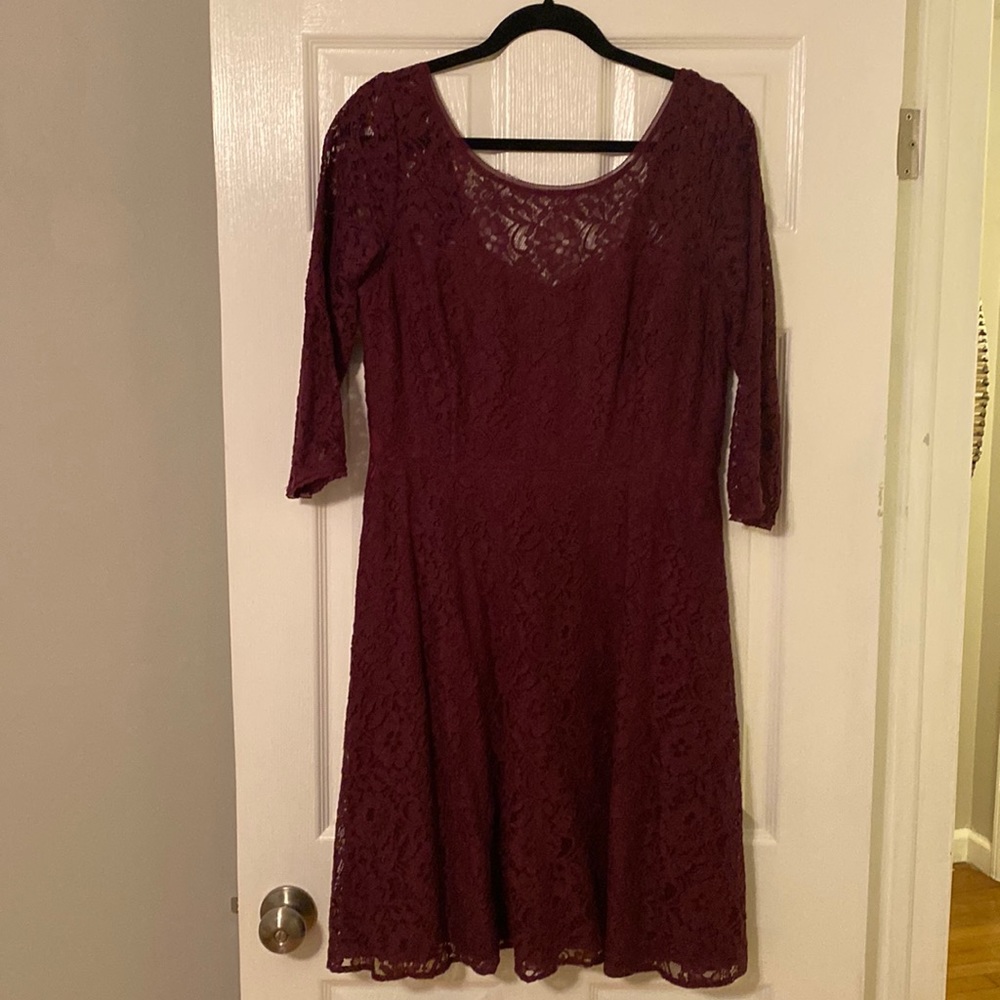 Sweetheart lace midi dress